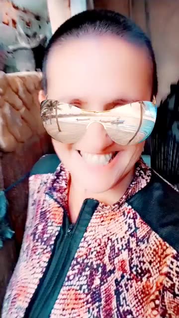 Preview for a Spotlight video that uses the Mirrored Beach Sunglasses Lens