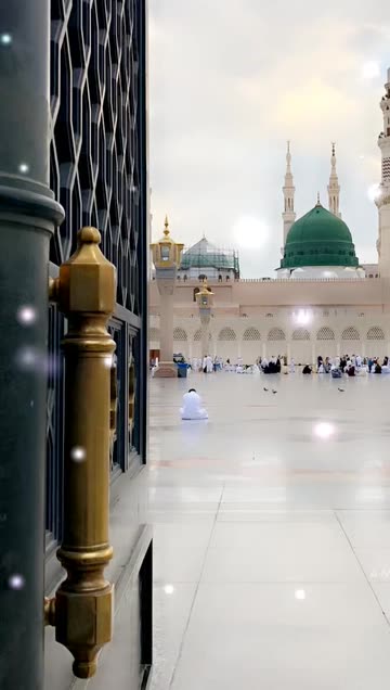 Preview for a Spotlight video that uses the Madinah Lens