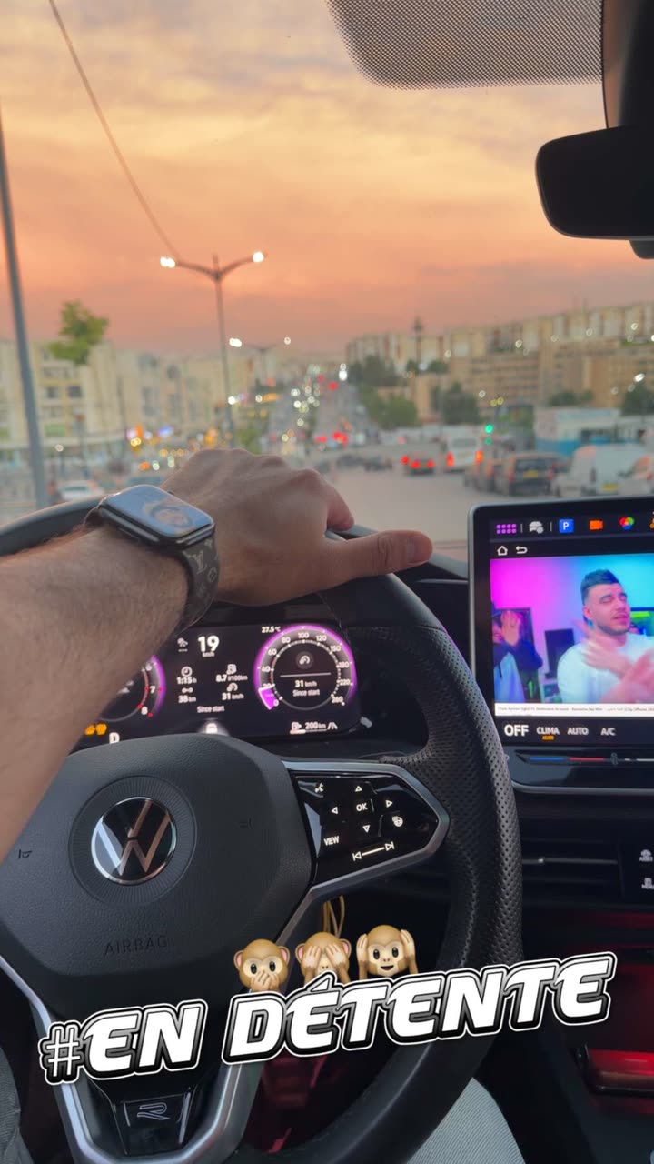 محتوى سناب شات لـ Karim Saadi