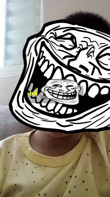 Preview for a Spotlight video that uses the Trollface Hotdog Lens