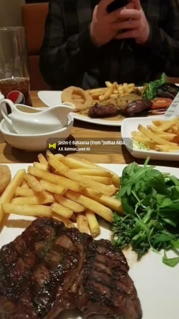 Preview for a Spotlight video that uses the FOODIE MOOD Lens