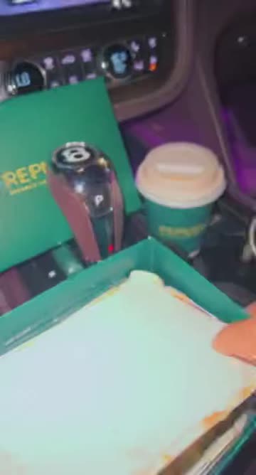 Preview for a Spotlight video that uses the Shiny Lens