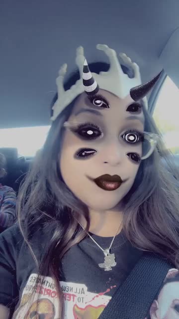 Preview for a Spotlight video that uses the Spiral Eyes Lens