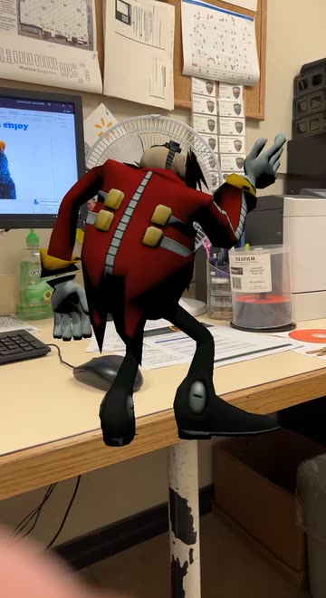 Preview for a Spotlight video that uses the I Am The Eggman Lens