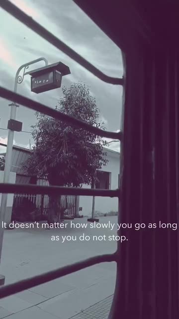 Preview for a Spotlight video that uses the Thoughts Lens