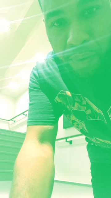 Preview for a Spotlight video that uses the Dance Wave - Color Lens