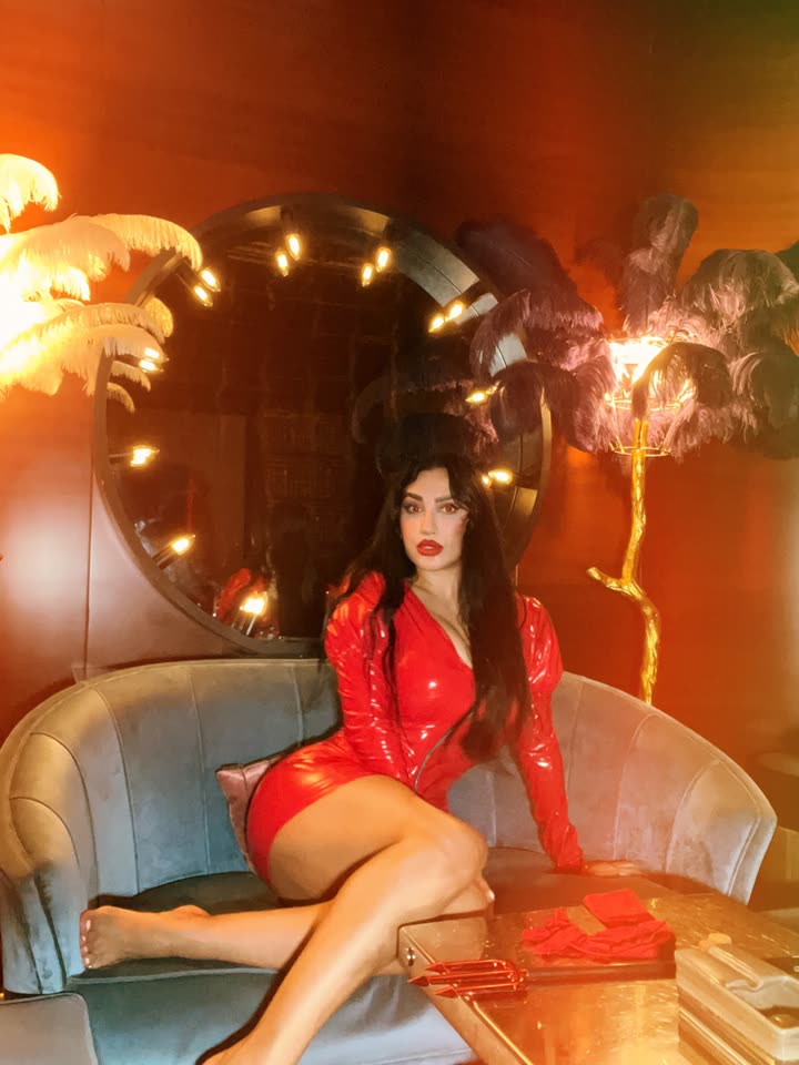 محتوى سناب شات لـ carole atieh