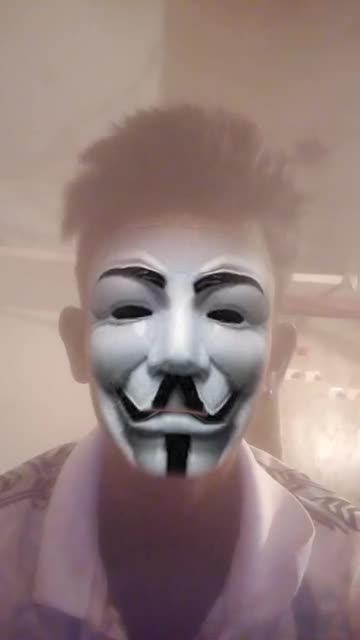 Preview for a Spotlight video that uses the joker Lens