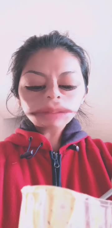 Preview for a Spotlight video that uses the Big Mouth Big Eyes Lens