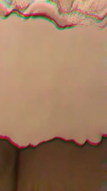 Preview for a Spotlight video that uses the JIGGLE WIGGLE Lens