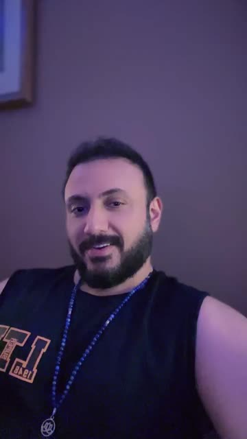 Preview for a Spotlight video that uses the Face tune Lens