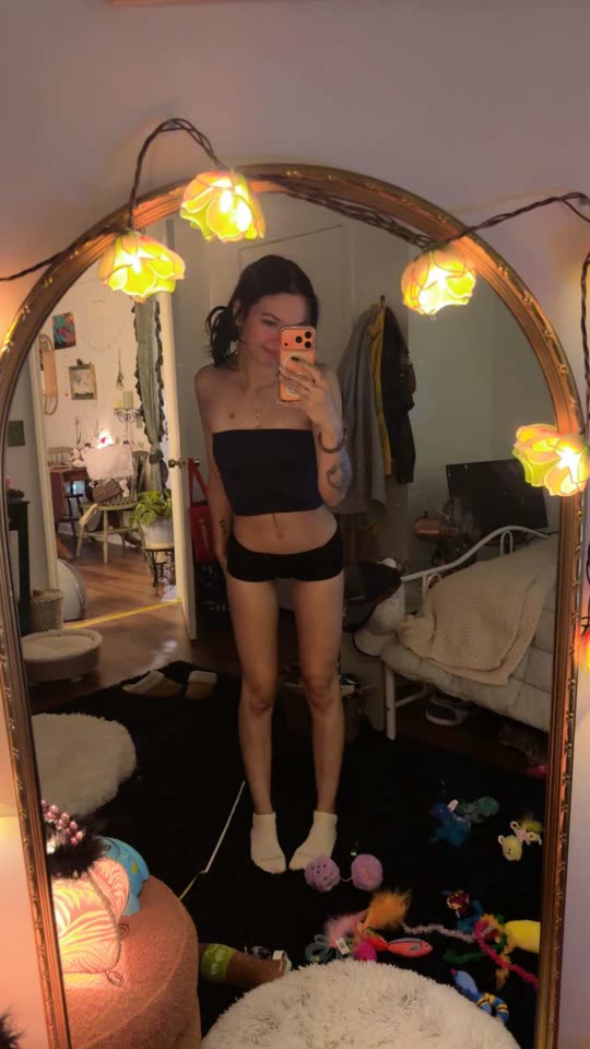 carlywrldxxx