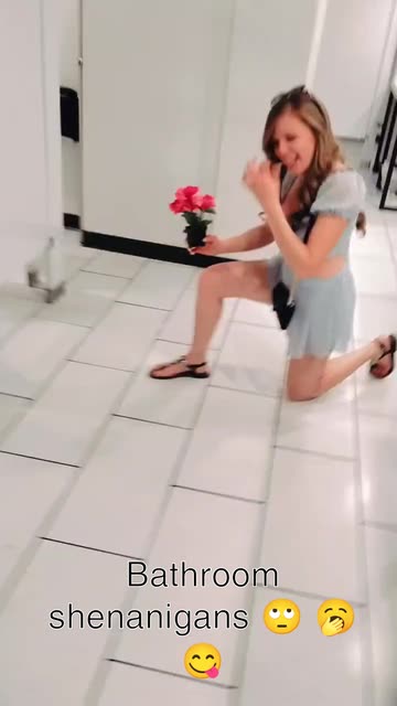 Preview for a Spotlight video that uses the Sunflower Lens