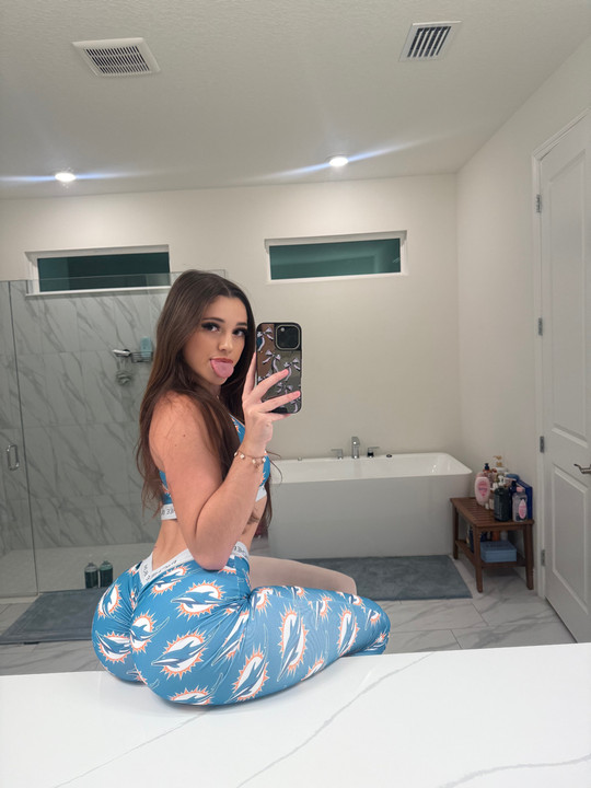 zoeyavaxo