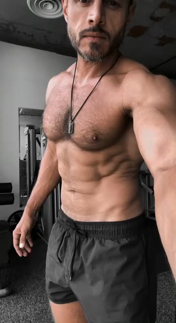 Preview for a Spotlight video that uses the BlACK color Lens
