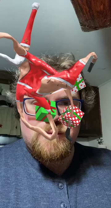 Preview for a Spotlight video that uses the Liquid Santa Lens