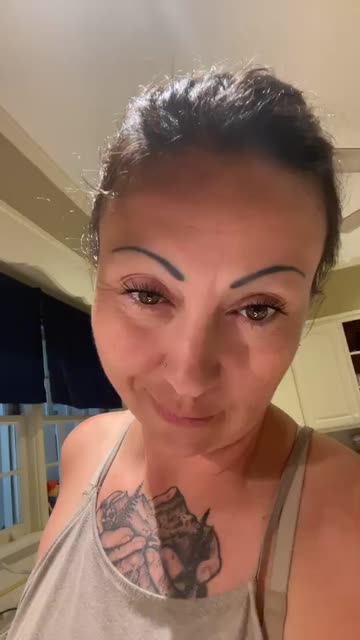 Preview for a Spotlight video that uses the Lashes V2 Lens