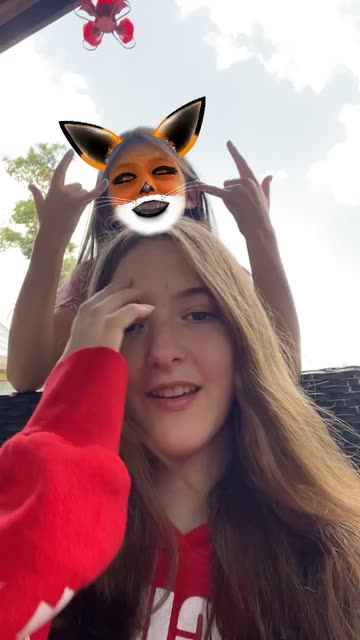 Preview for a Spotlight video that uses the Foxy Lens