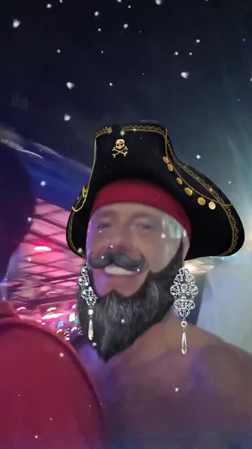 Preview for a Spotlight video that uses the Pirate Lens