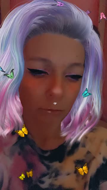 Preview for a Spotlight video that uses the Butterfly Look Lens
