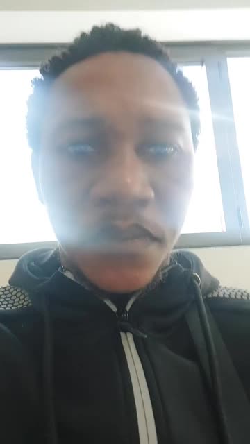 Preview for a Spotlight video that uses the Black Veins Lens