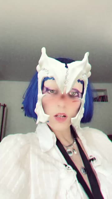 Preview for a Spotlight video that uses the Worms Lens