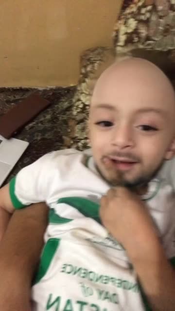 Preview for a Spotlight video that uses the Bald and Beard Lens