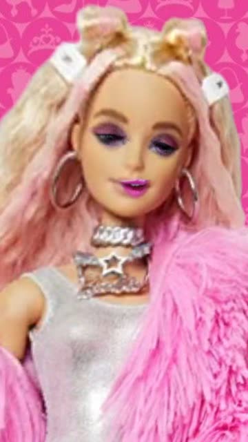 Preview for a Spotlight video that uses the swag barbie Lens