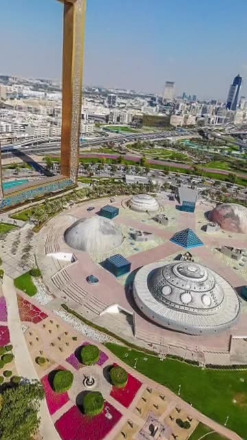 Preview for a Spotlight video that uses the Dubai 360 Lens