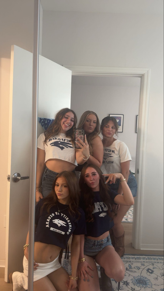 isabellaelena19