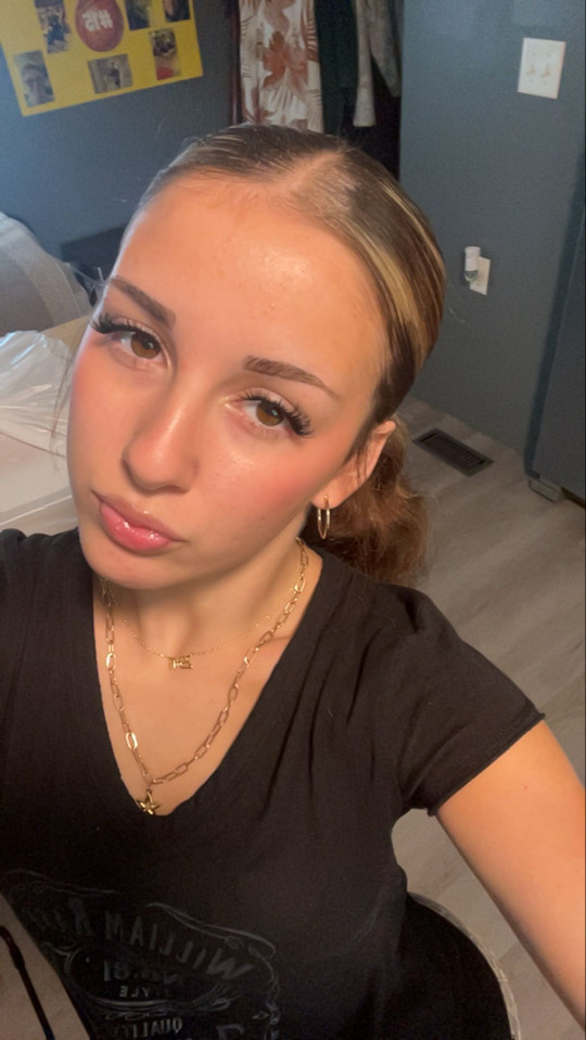 ashlynn-028