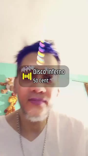 Preview for a Spotlight video that uses the Unicorn Vibes Lens