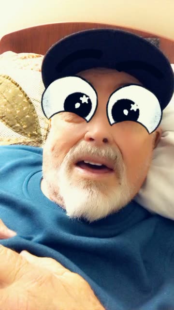 Preview for a Spotlight video that uses the Pop-Up Eyes Lens
