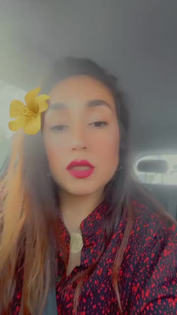 Preview for a Spotlight video that uses the Hibiscus Flower Lens