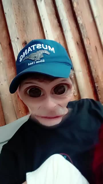 Preview for a Spotlight video that uses the big mouth Lens