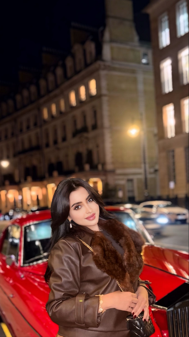 محتوى سناب شات لـ الجوهرة السبيعي في باريس 🇫🇷?