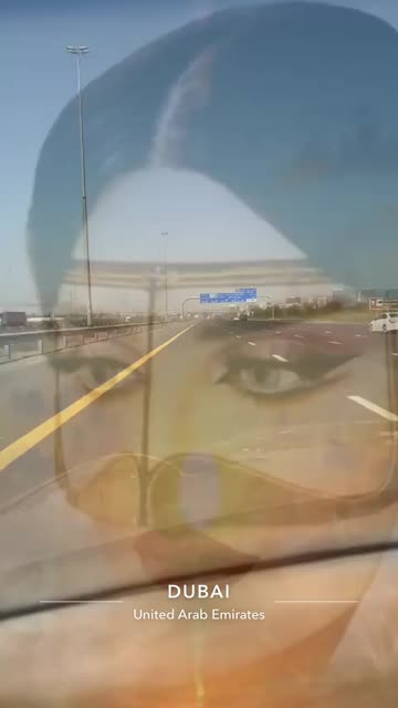 Preview for a Spotlight video that uses the OM Transparent Up Lens