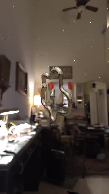 Preview for a Spotlight video that uses the Echo Structures Lens