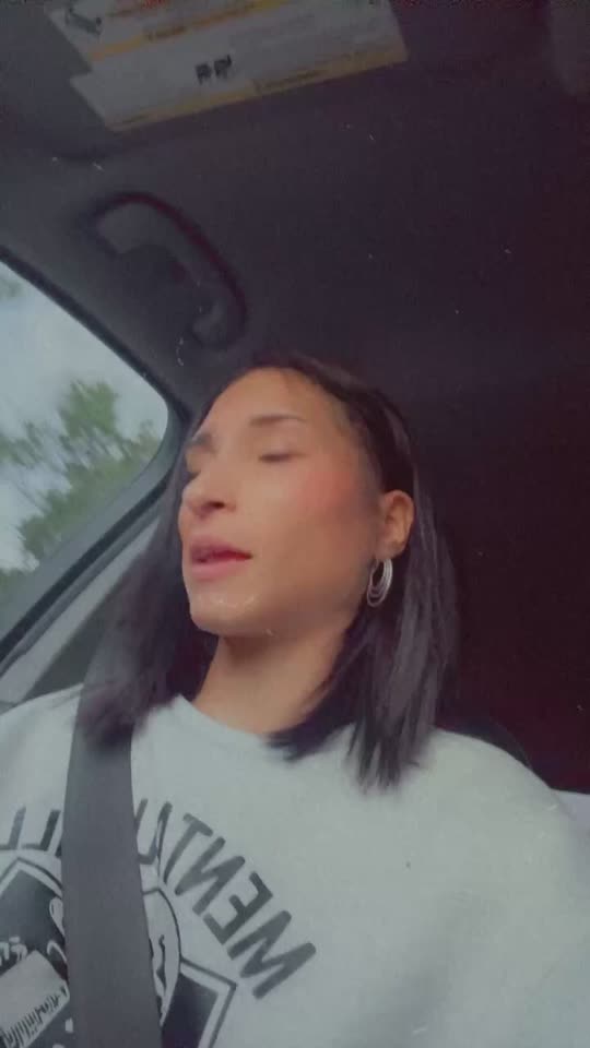 lizzieleslieee