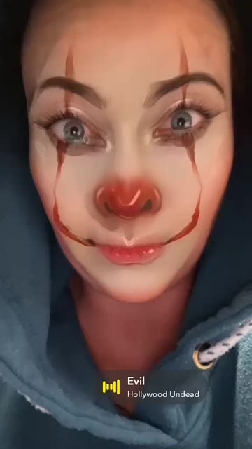 Preview for a Spotlight video that uses the clown mask Lens