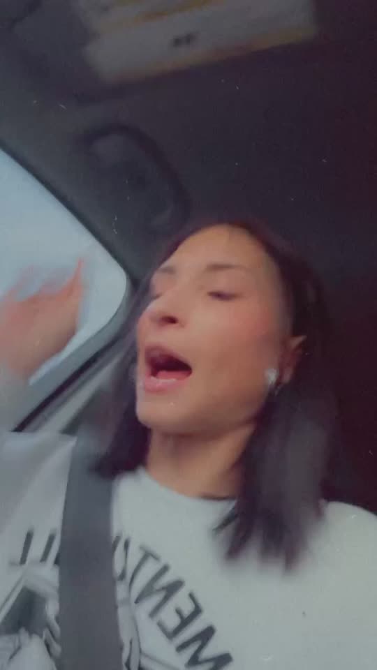 lizzieleslieee
