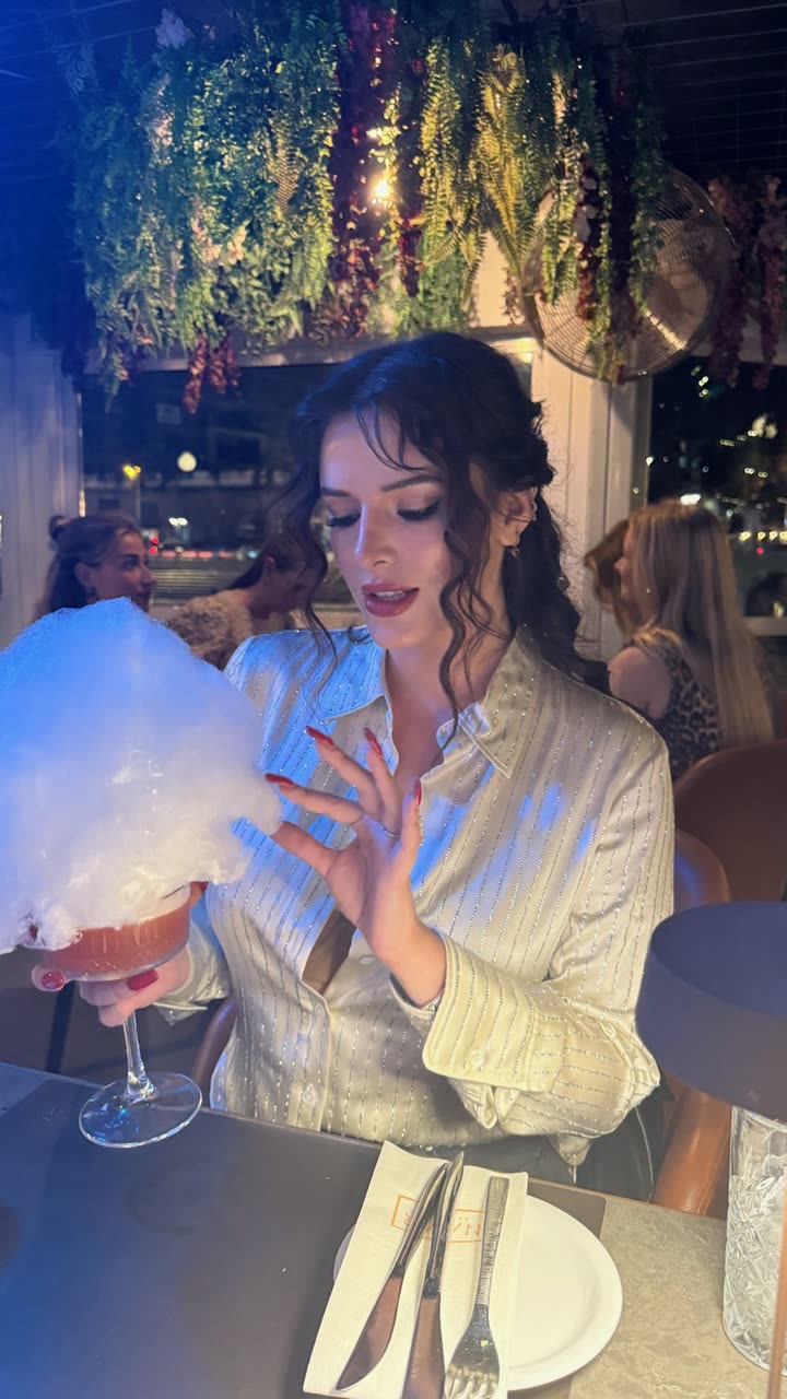 محتوى سناب شات لـ Bella Thorne