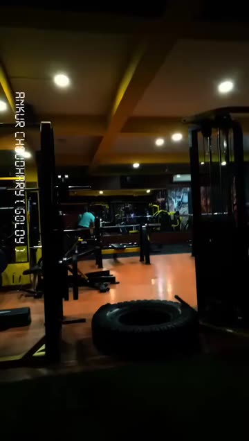 Preview for a Spotlight video that uses the Dark Vibes Lens