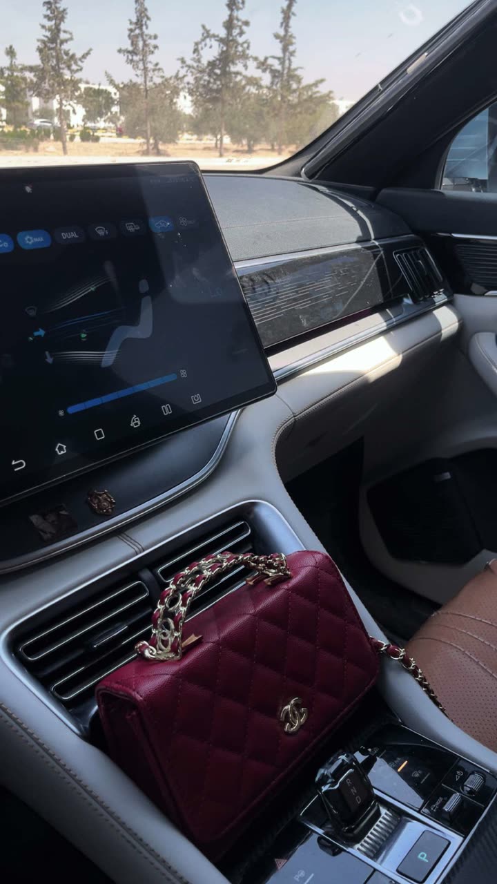 محتوى سناب شات لـ EMAN AL5HALIDI 𓅂 🇰🇼| 🇯🇴