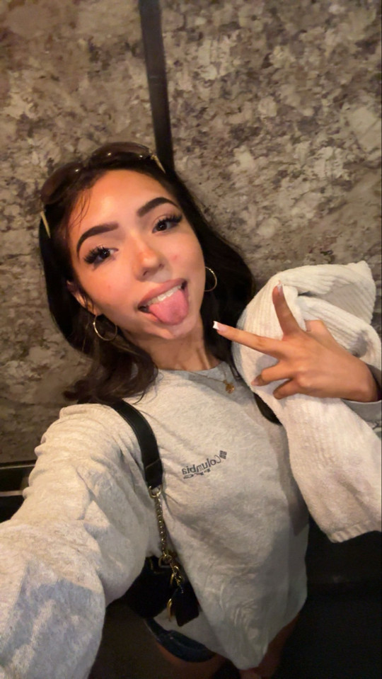nonchalant-sofi