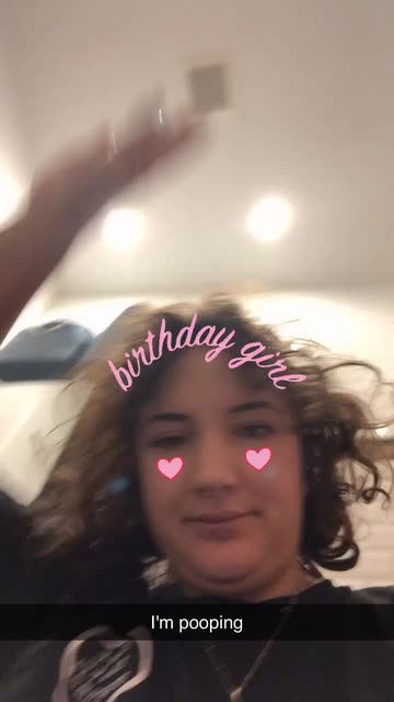 I'm pooping | SnapchatのSpotlight