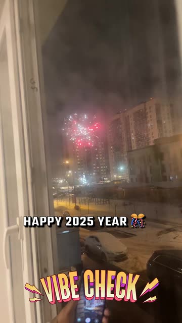 HAPPY 2025 YEAR 🎊 | SnapchatのSpotlight