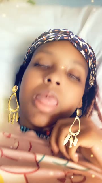 Preview for a Spotlight video that uses the Leopard Headband Lens