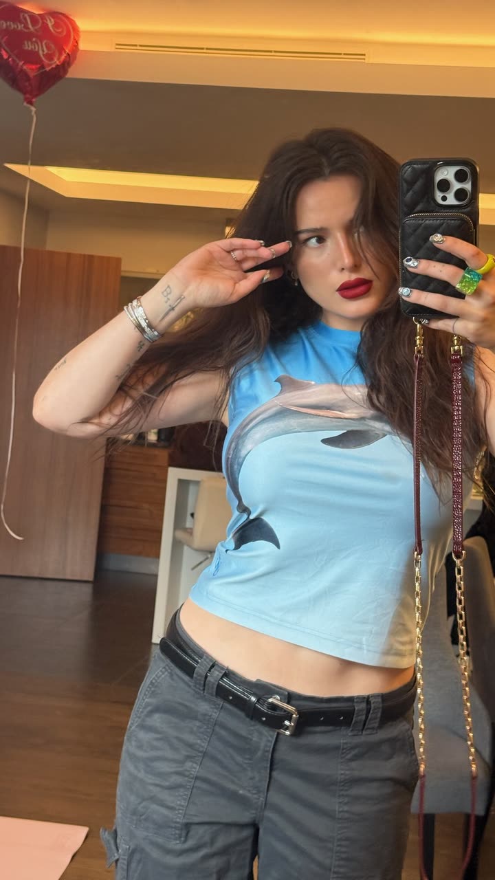 محتوى سناب شات لـ Bella Thorne