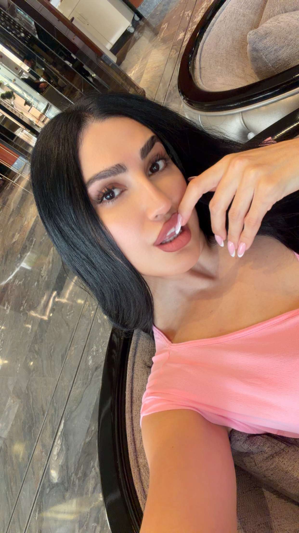 محتوى سناب شات لـ carole atieh